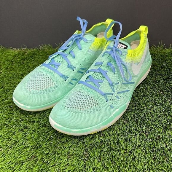 Nike Free TR Focus Flyknit Trainers - Picture 2 of 9